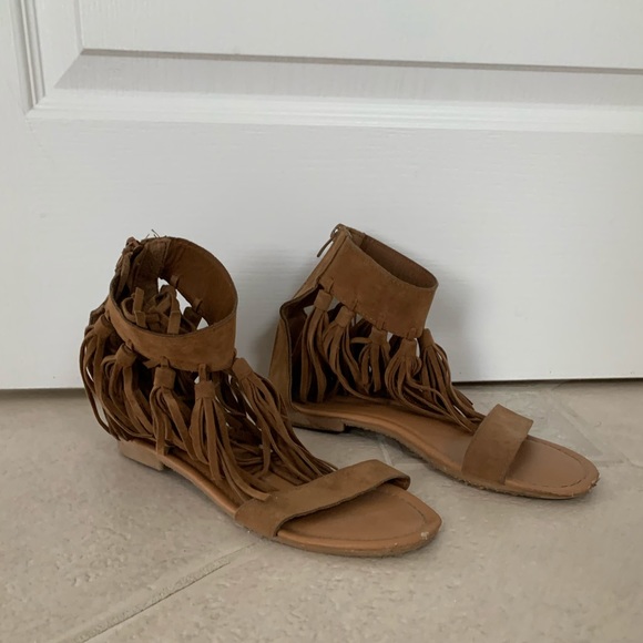 Fringed Sandles - Picture 2 of 4